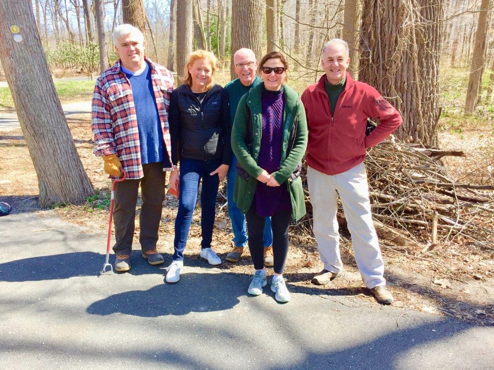 Waveny Park Clean Up Effort by Town and Local Non-Profits for Annual Clean Your Mile Week (April 16-22)